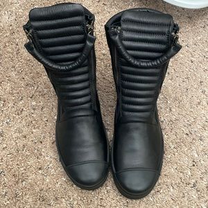 Black boot